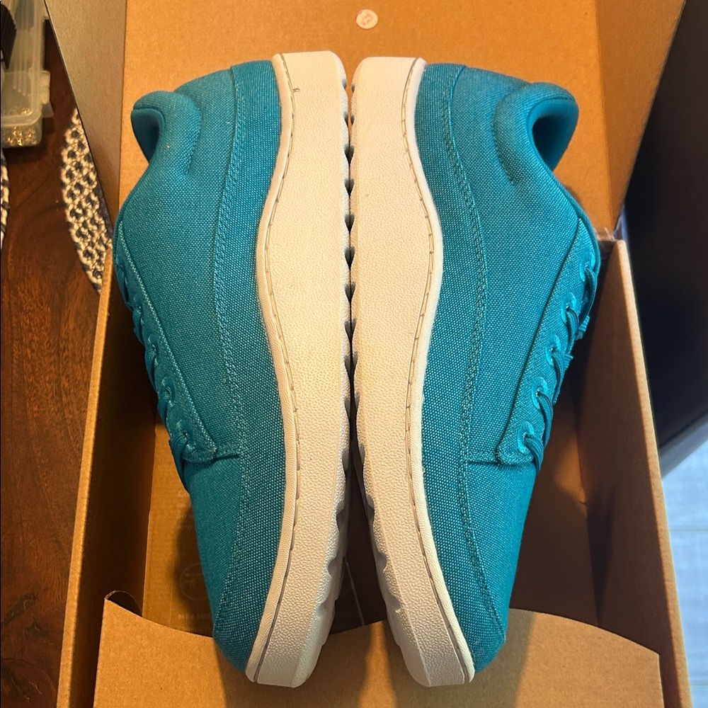 Allbirds Vibrant Blue Sneakers NIB - Picture 4 of 6